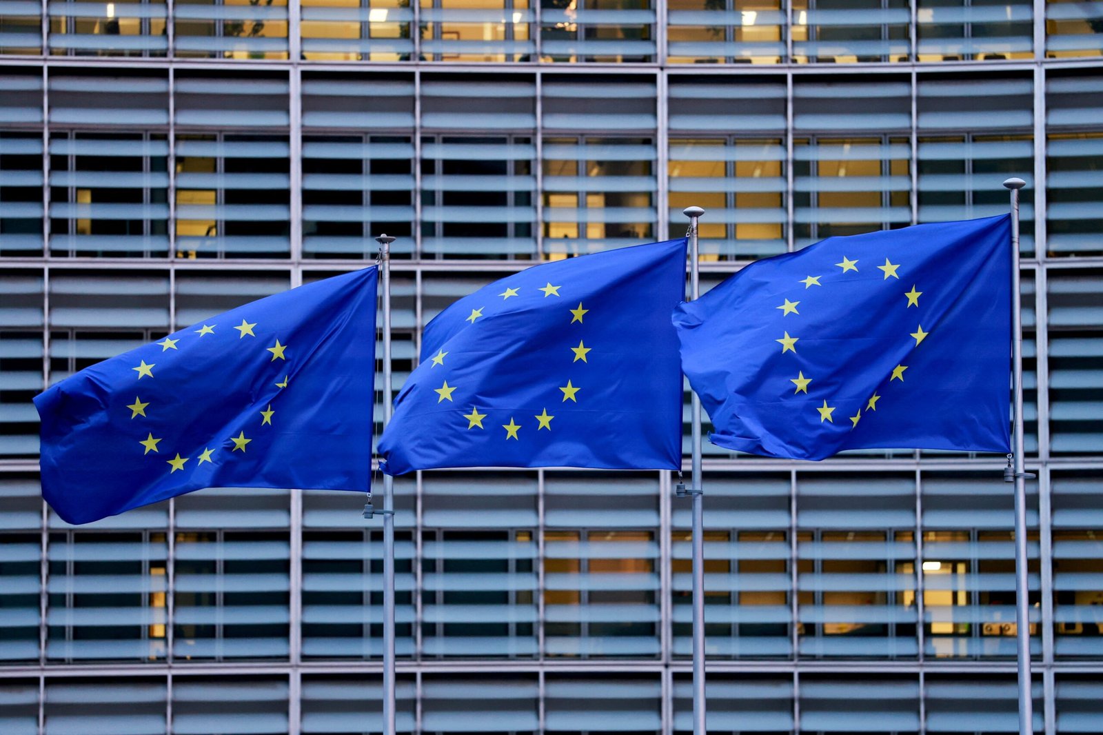 A Europa quer substituir os EUA? Enquanto Trump ergue barreiras, a União Europeia busca novos parceiros