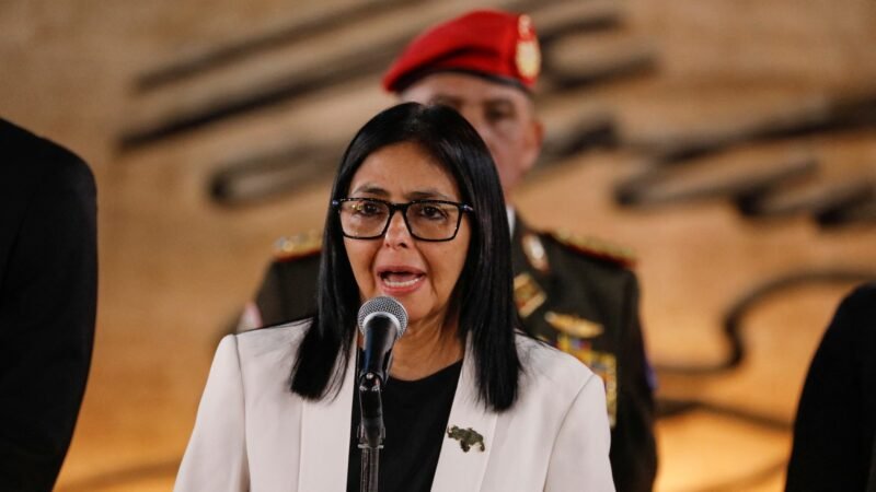 Inteligência dos EUA levanta dúvidas sobre cooperação da líder da Venezuela, diz agência