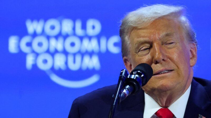 Rejeição a Trump aumenta nos EUA e chega a 56%, diz pesquisa do NYT