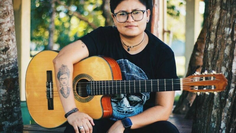 Michele Maycoth interpreta sucessos de Maria Gadú em noite romântica no AP