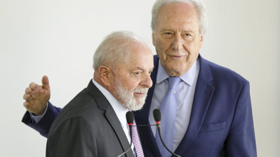 Caso Master ameaça Lula com desgastes e oposição exige o avanço das investigações