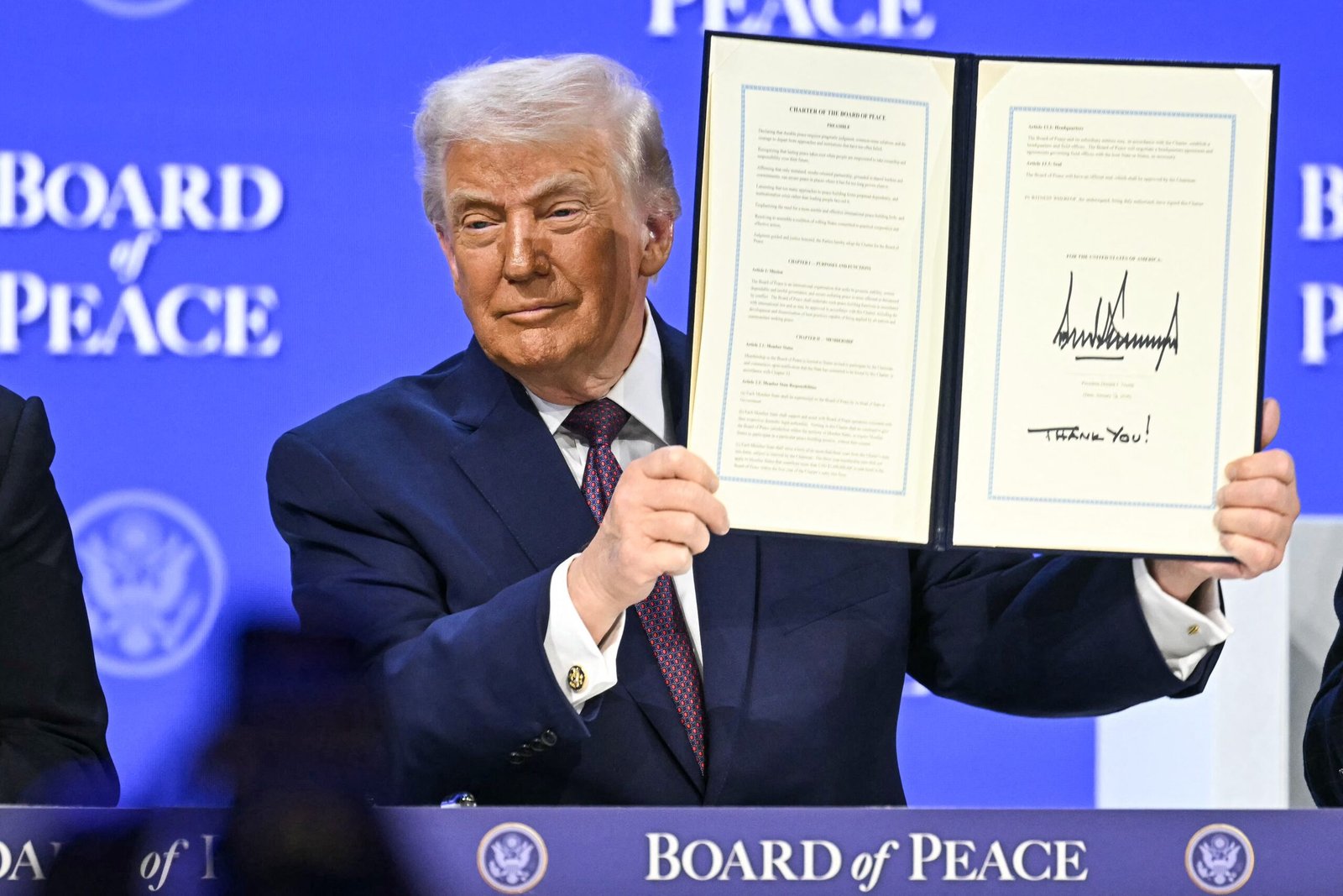 ‘Conselho da Paz’ nasce esvaziado e à imagem de Trump