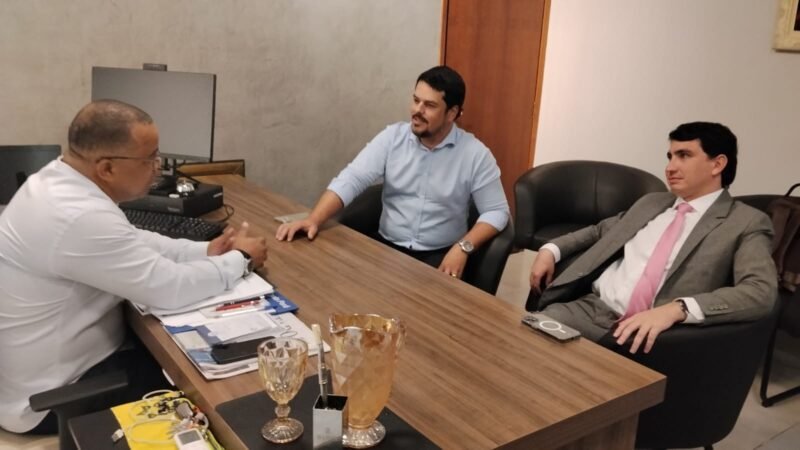 Jelson Bernabé recebe presidente da UCVMS e destaca força do Legislativo municipal