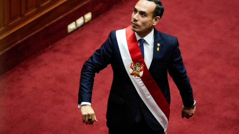 Congresso do Peru avança com processo que pode derrubar presidente José Jerí