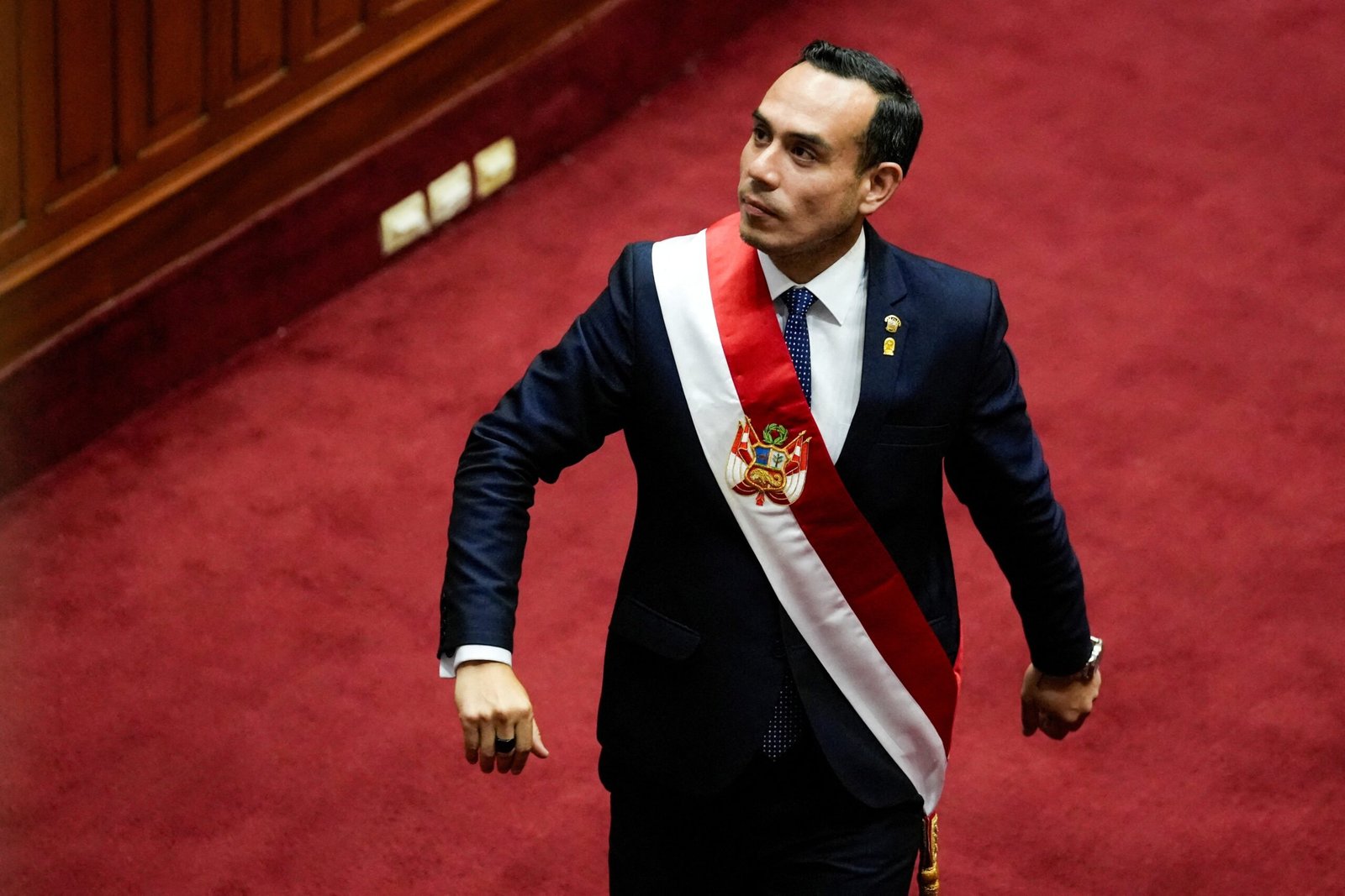 Congresso do Peru avança com processo que pode derrubar presidente José Jerí
