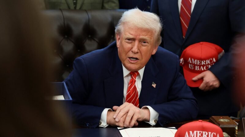 ‘Acho que está na hora do país seguir em frente com outro assunto’, diz Trump, sobre caso Epstein