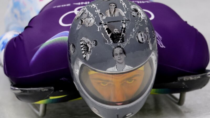 Olimpíadas de Inverno: atleta ucraniano diz ter sido impedido de usar capacete com homenagem a mortos na guerra