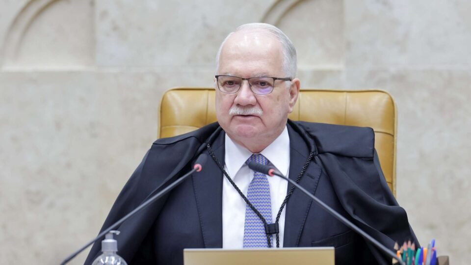 Fachin pede que poderes indiquem representantes para comissão de “penduricalhos”