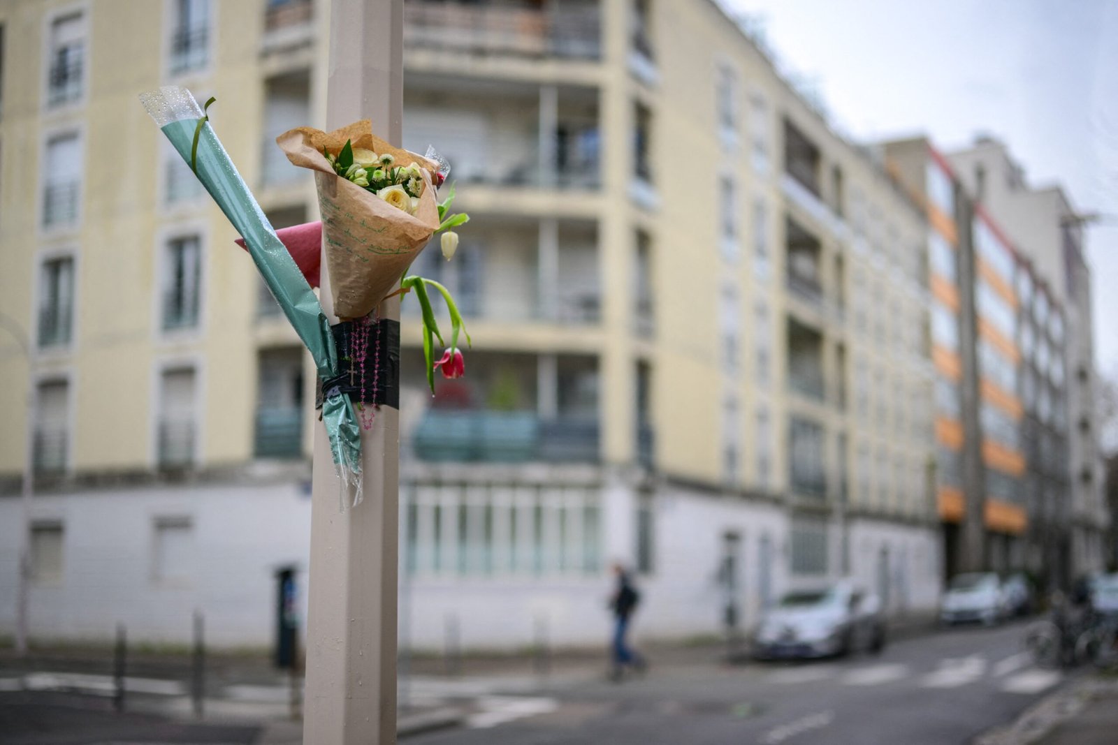 Morte de ativista de extrema direita acirra ânimos na política francesa