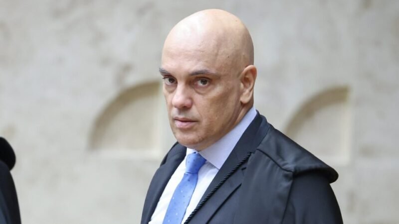 Moraes ordena que Receita apure possível quebra de sigilo de ministros do STF, diz jornal