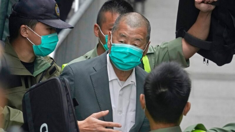 O crítico da China e ex-magnata da mídia Jimmy Lai é condenado a 20 anos de prisão em caso de segurança em Hong Kong