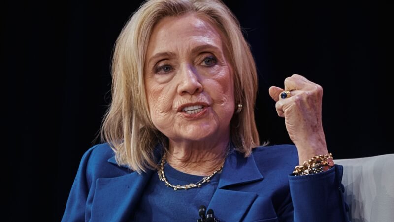 Hillary diz ter certeza de que Bill Clinton não sabe nada sobre os crimes de Epstein