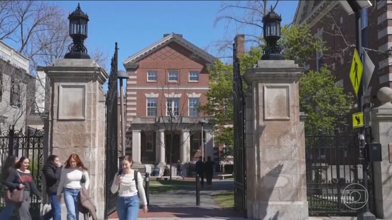 Trump exige que Harvard pague indenização de US$ 1 bilhão