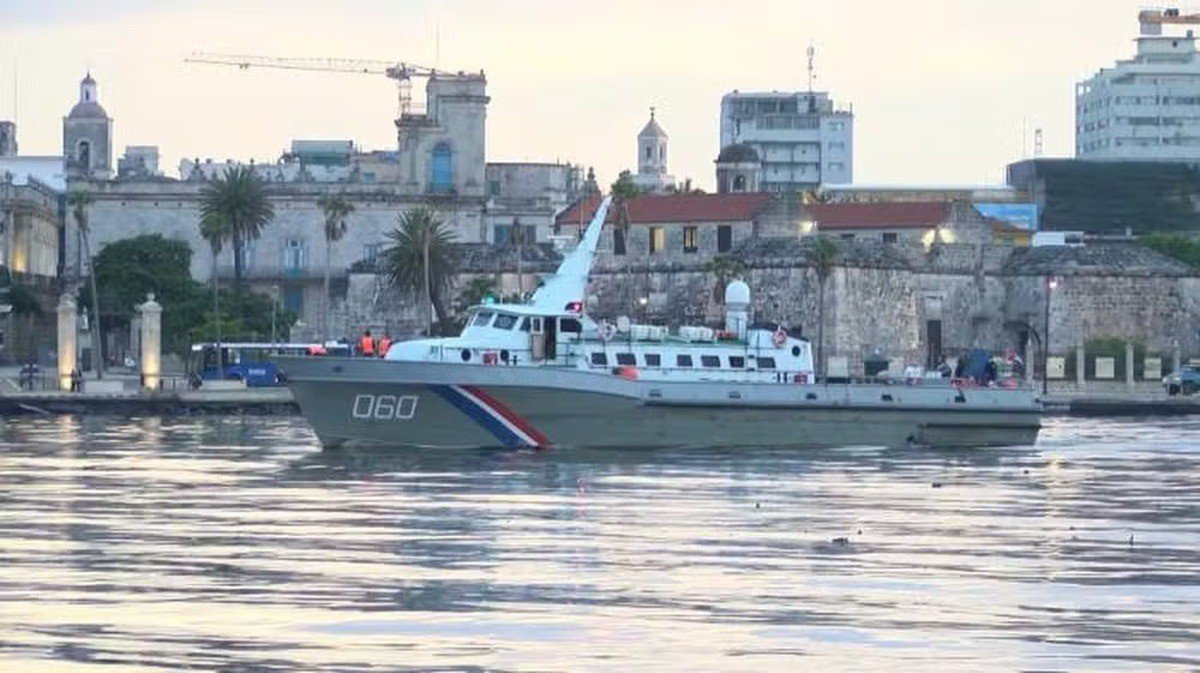 Ao menos 2 tripulantes de lancha alvejada na costa de Cuba eram americanos, diz autoridade dos EUA a agência