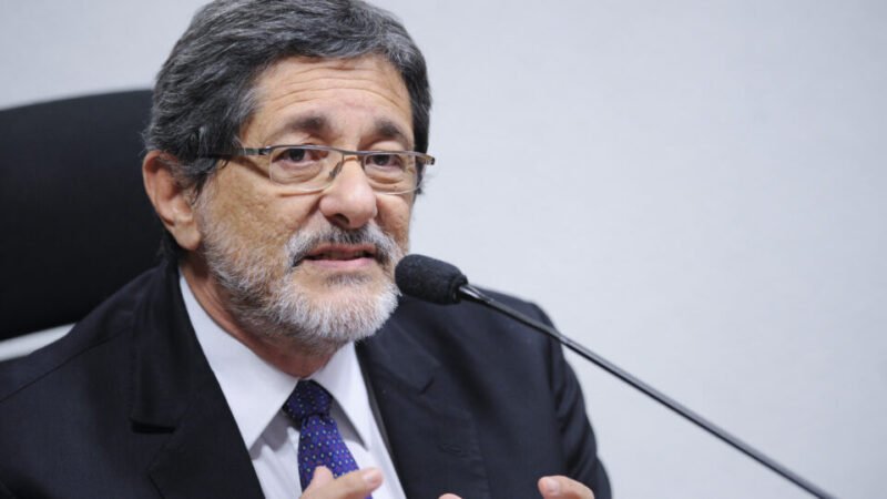 PGR defende anulação de multa a ex-presidente da Petrobras por superfaturamento