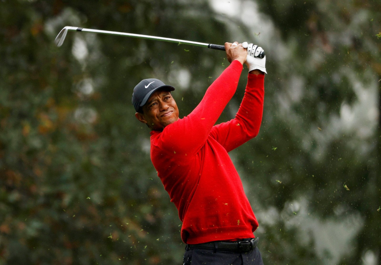 Tiger Woods é preso após acidente e suspeita de dirigir sob efeito de substâncias nos EUA