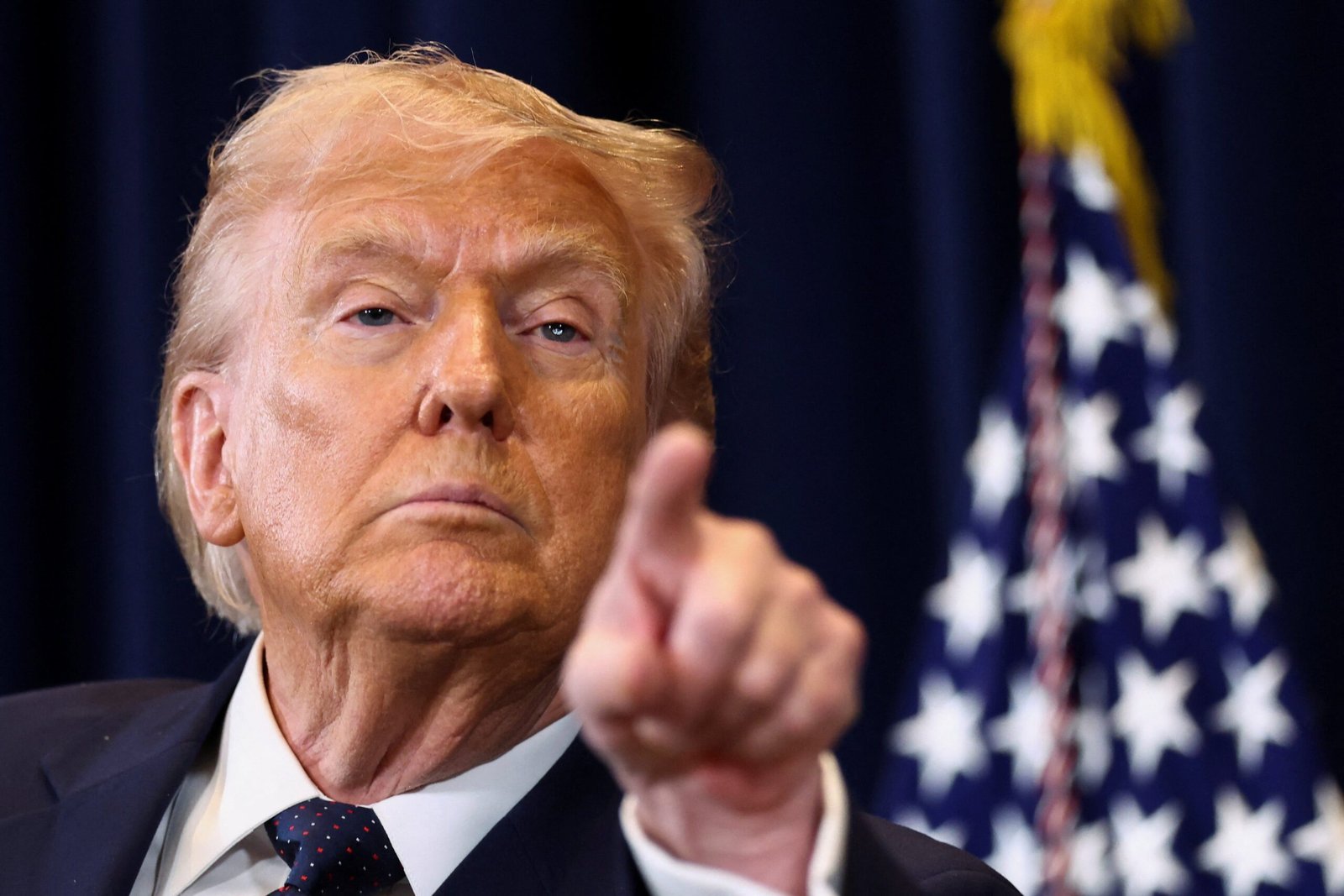 Trump diz que EUA sabem onde estão ‘células adormecidas’ do Irã