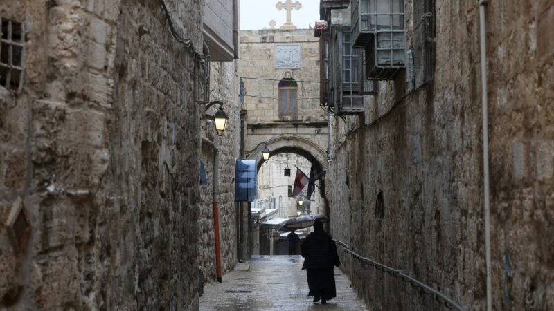 Netanyahu determina que polícia libere cardeal e autorize missa na Igreja do Santo Sepulcro