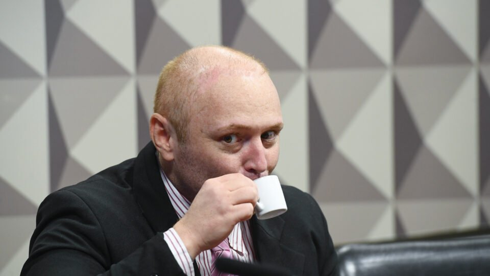 Delgatti usa “O Pequeno Príncipe” e curso sobre Mazzaropi para pedir redução de pena