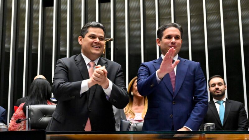 Por que o Congresso Nacional reduziu as atividades presenciais agora?