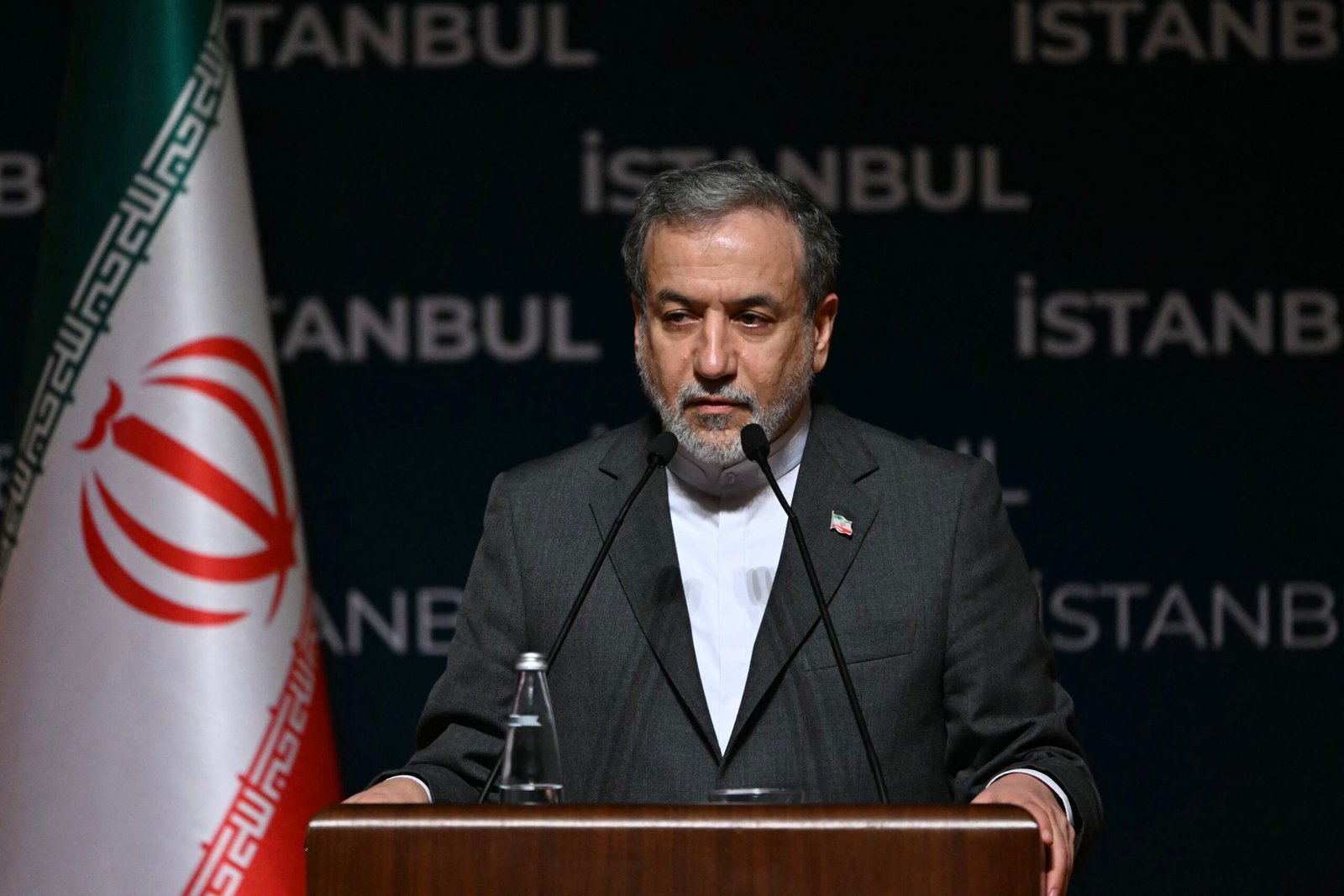 ‘Estamos esperando tropas terrestres’, diz chanceler iraniano aos EUA