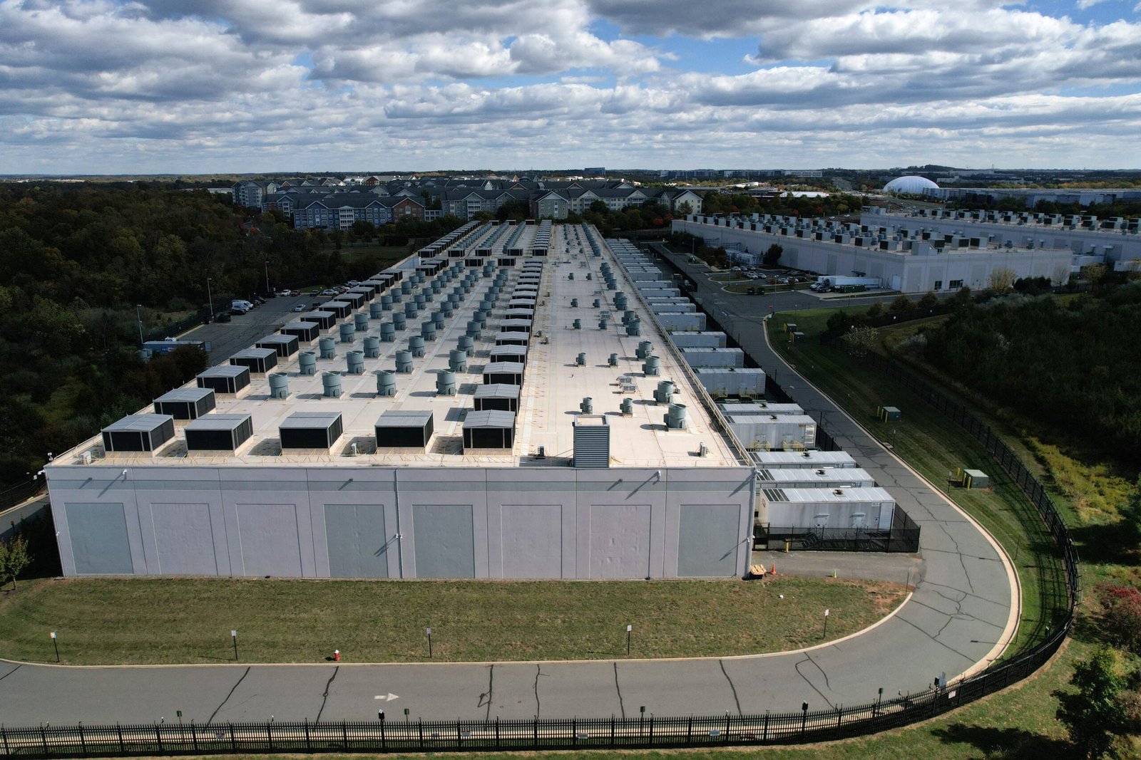 Aplicativo falso, deepfakes e ataques a data centers: como é a ‘guerra digital’ entre Irã, EUA e Israel