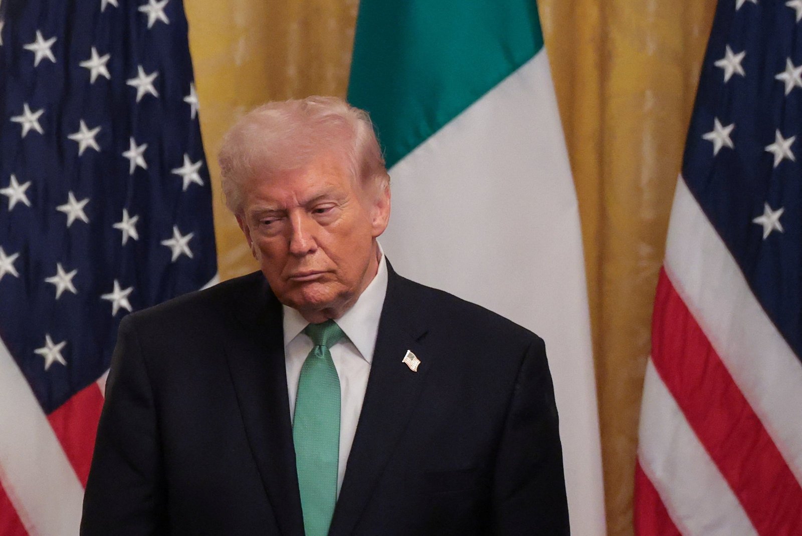 Governo dos EUA registra domínio ‘alien.gov’ após Trump ordenar divulgação de arquivos sobre supostos ETs