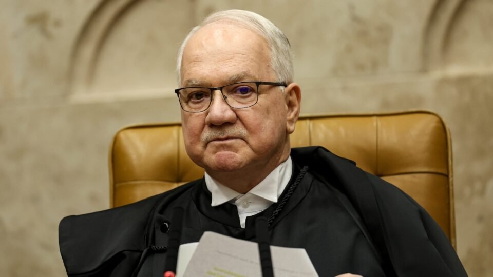 OAB renova pedido para acabar inquérito das fake news em reunião com Fachin