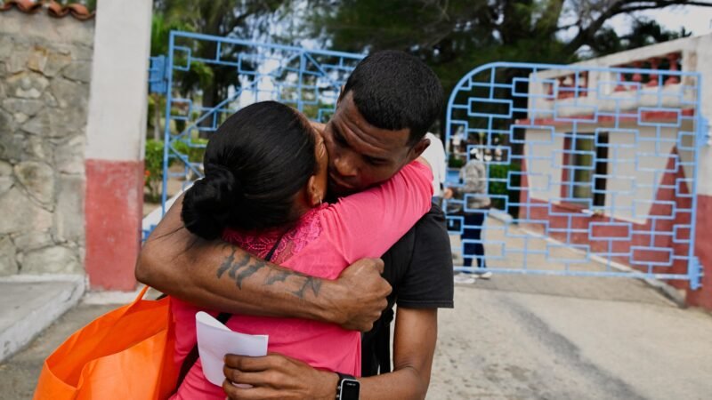 Cuba liberta 2000 presos depois de concessão de indulto