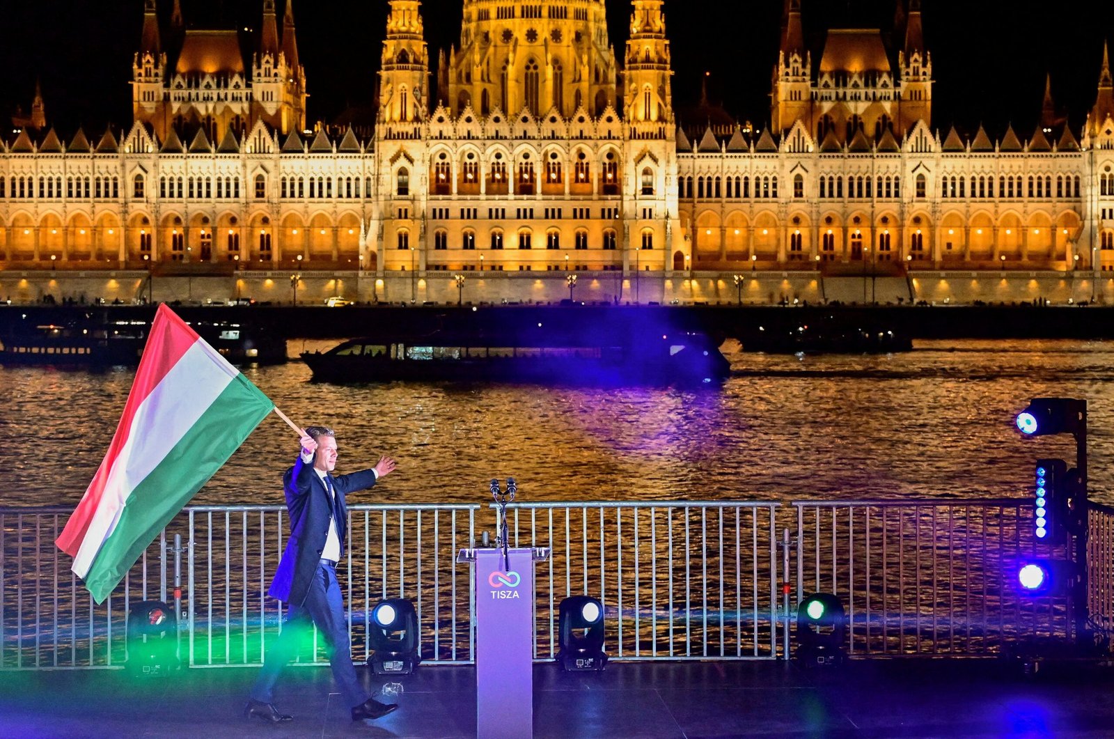 A derrota de Orbán na Hungria: como fica a extrema-direita global? – O Assunto #1700