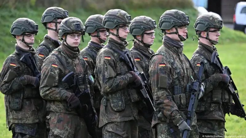 Homens com menos de 45 anos vão precisar de autorização militar para deixar a Alemanha por mais de 3 meses