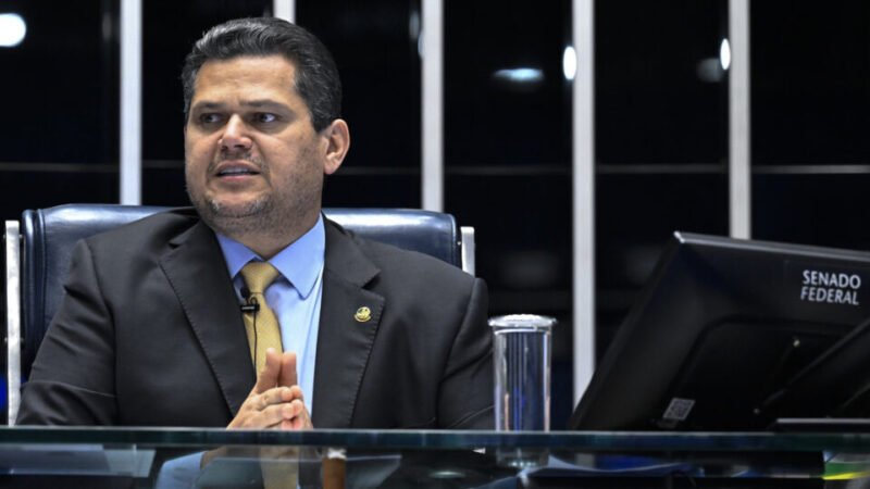 Alcolumbre e STF freiam avanço do caso Master no Congresso