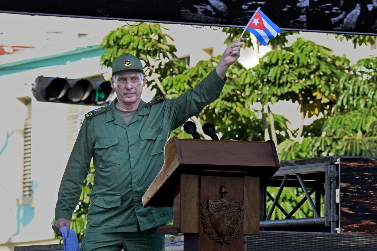 Trump quer tomar Cuba, e o presidente da ilha diz estar ‘pronto’ para a guerra