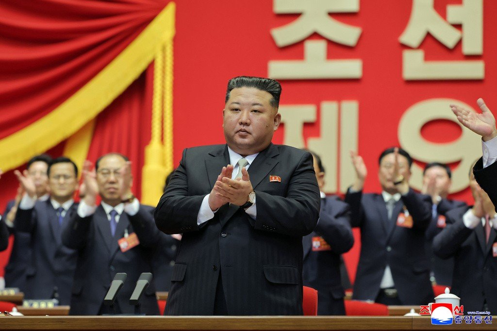 Coreia do Norte lança mísseis balísticos e eleva tensão na Ásia em meio a avanço nuclear