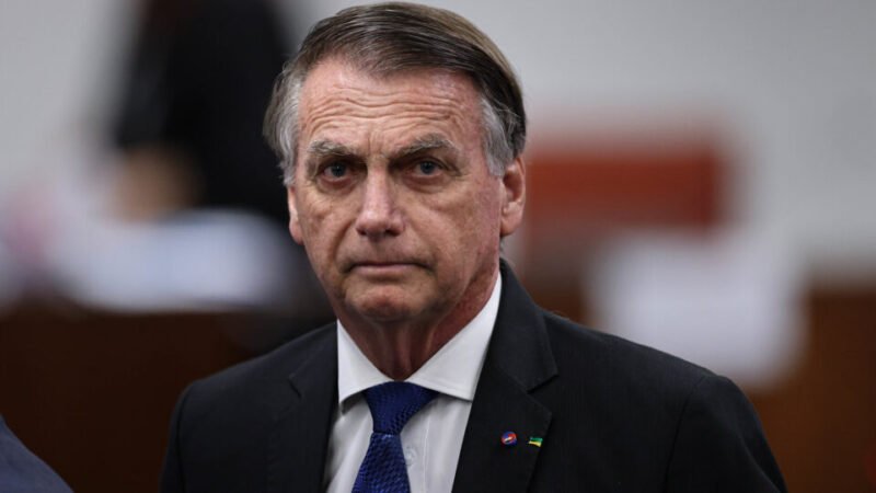 PGR se manifesta a favor de cirurgia no ombro de Bolsonaro