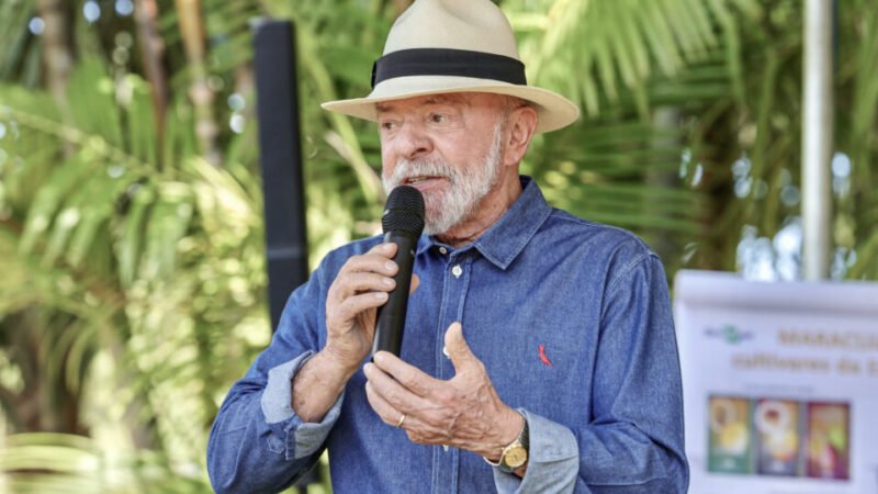 Lula viaja a São Paulo para realizar dois procedimentos médicos