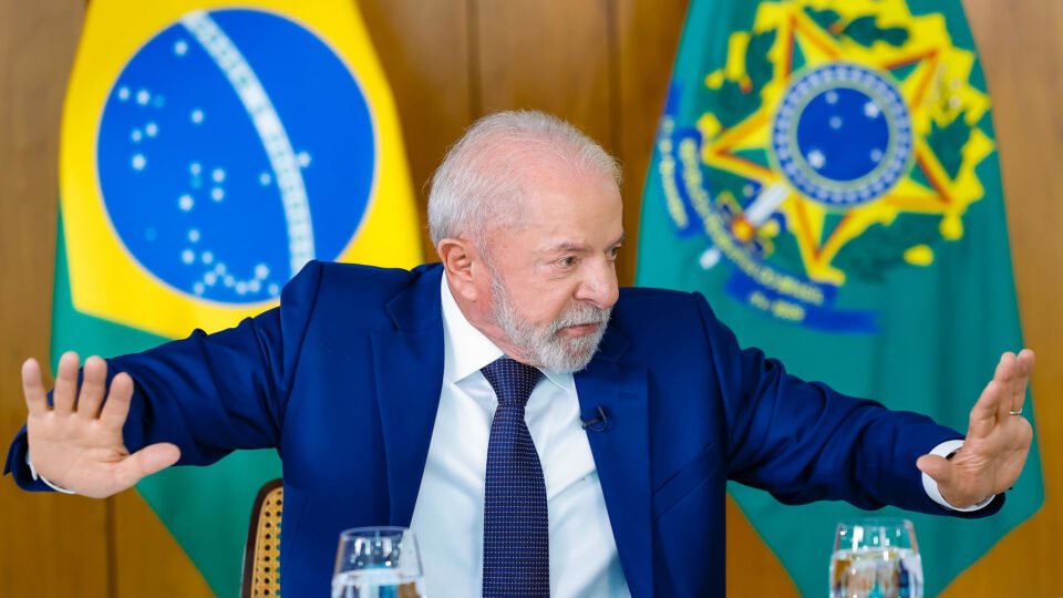 “Nordestino nervoso”, Lula acusa Trump de ameaçar todo mundo, mas diz que Brasil “quer paz”