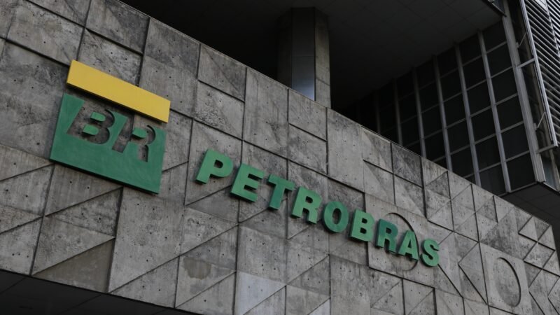 Por que guerra no Irã fez ações da Petrobras baterem recorde – e como isso impacta a empresa e o Brasil