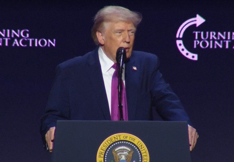 Em discurso a apoiadores, Trump diz que Irã nunca terá arma nuclear