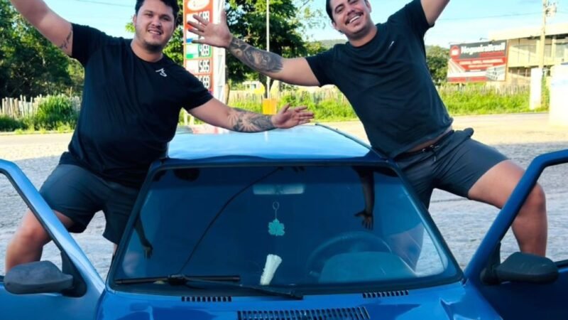 De Minas Gerais ao Chile em um Uno: dupla aposta no improviso, na internet e na coragem para rodar quase 10 mil km