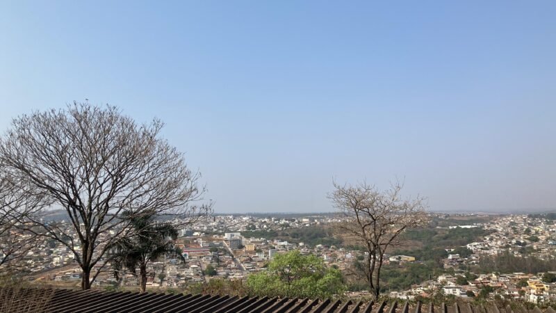 Semana com feriado de Tiradentes será de sol, calor e céu sem nuvens em Divinópolis e região
