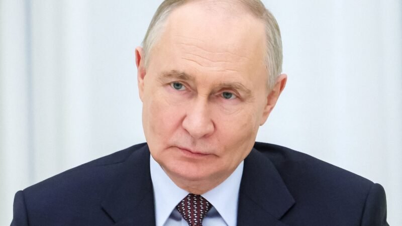 O que as discretas celebrações do Dia da Vitória na Rússia revelam sobre Putin e a guerra na Ucrânia