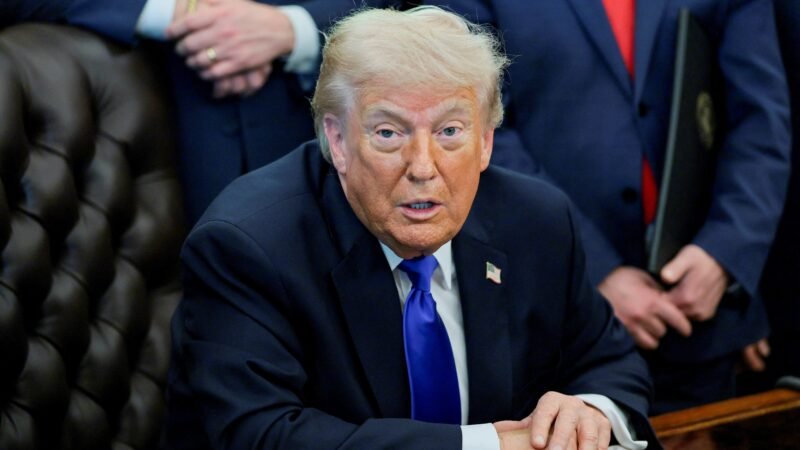 Trump diz que vai pausar operação no Estreito de Ormuz para tentar acordo com o Irã