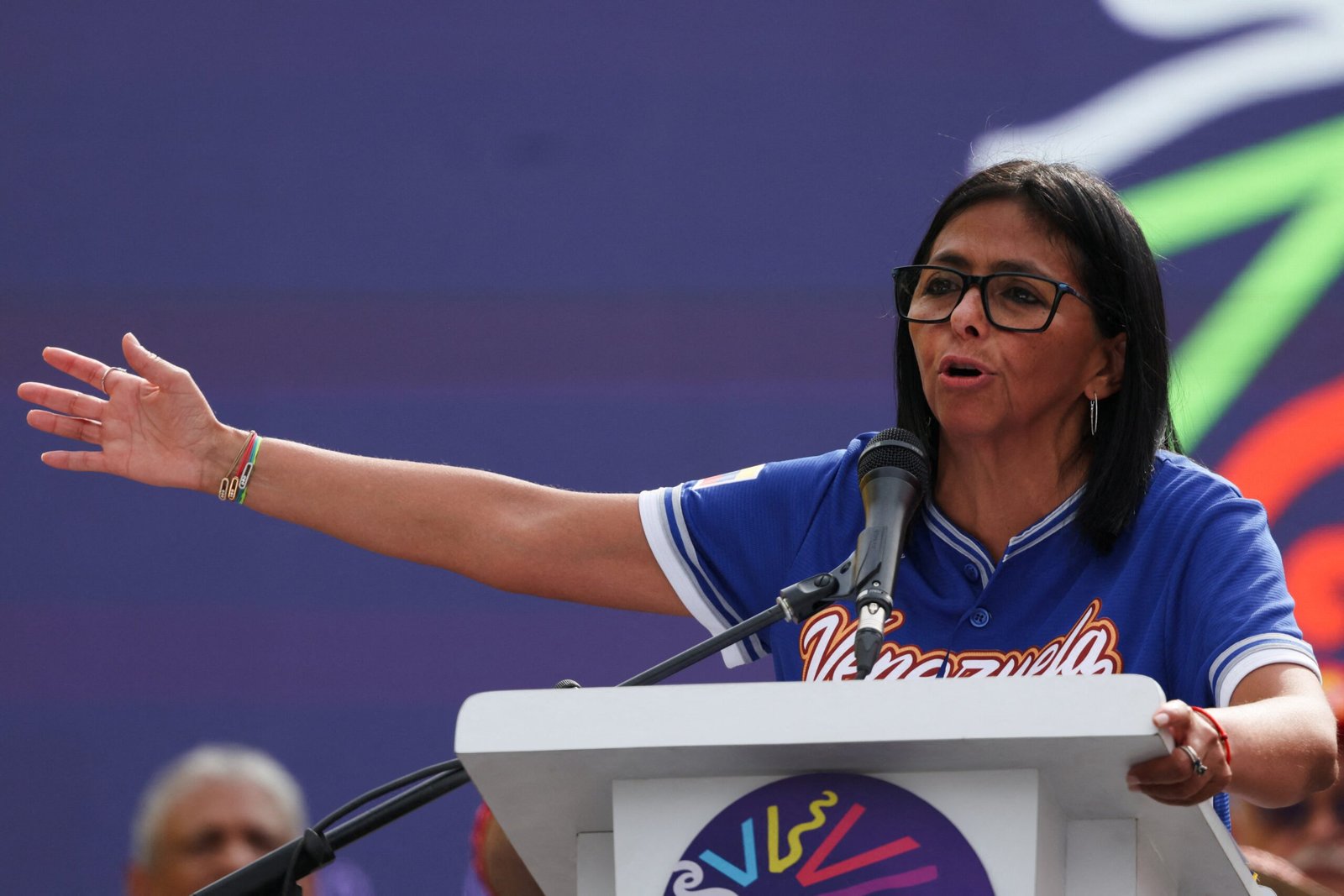 ‘Não dá para muita coisa’: Venezuela aumenta salário para R$ 1.200 e divide opiniões