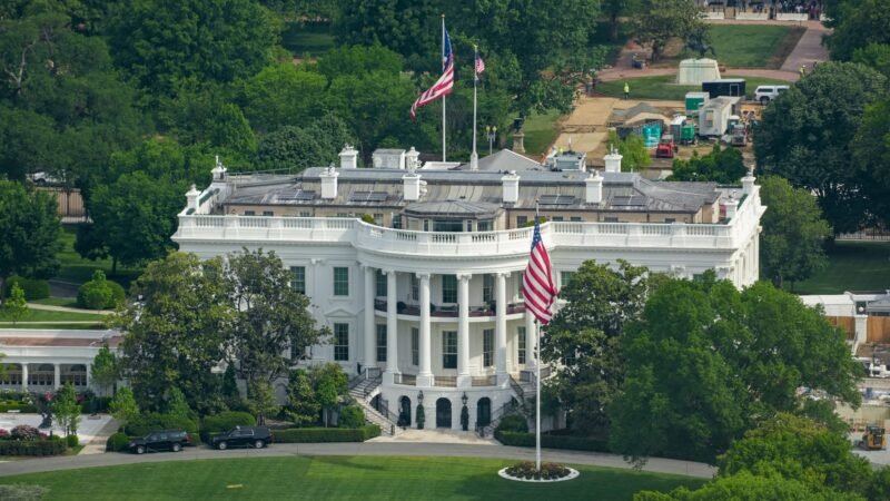 Casa Branca entra em alerta após troca de tiros perto da residência presidencial