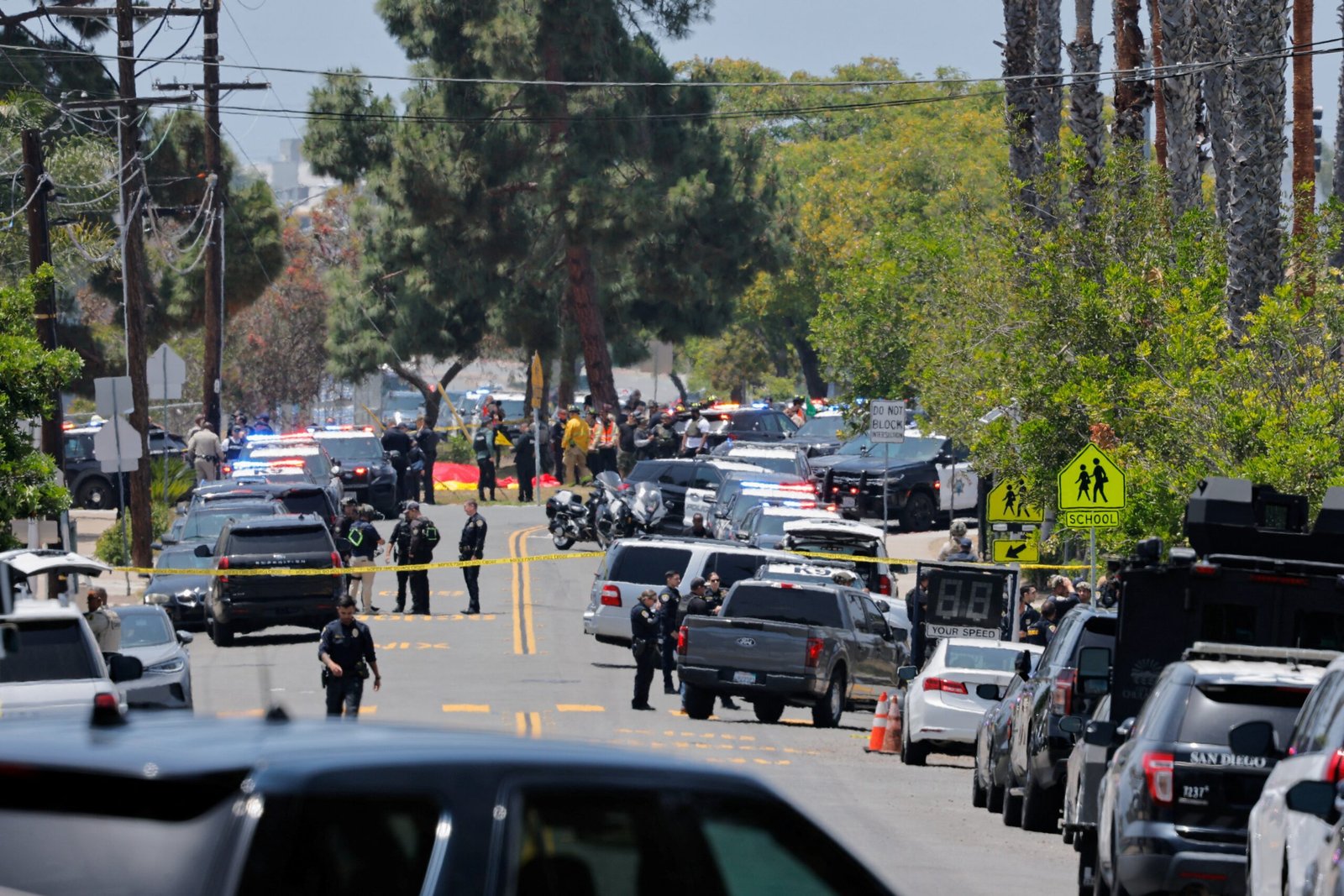 Atiradores invadem Centro Islâmico e matam 3 pessoas em San Diego, nos EUA