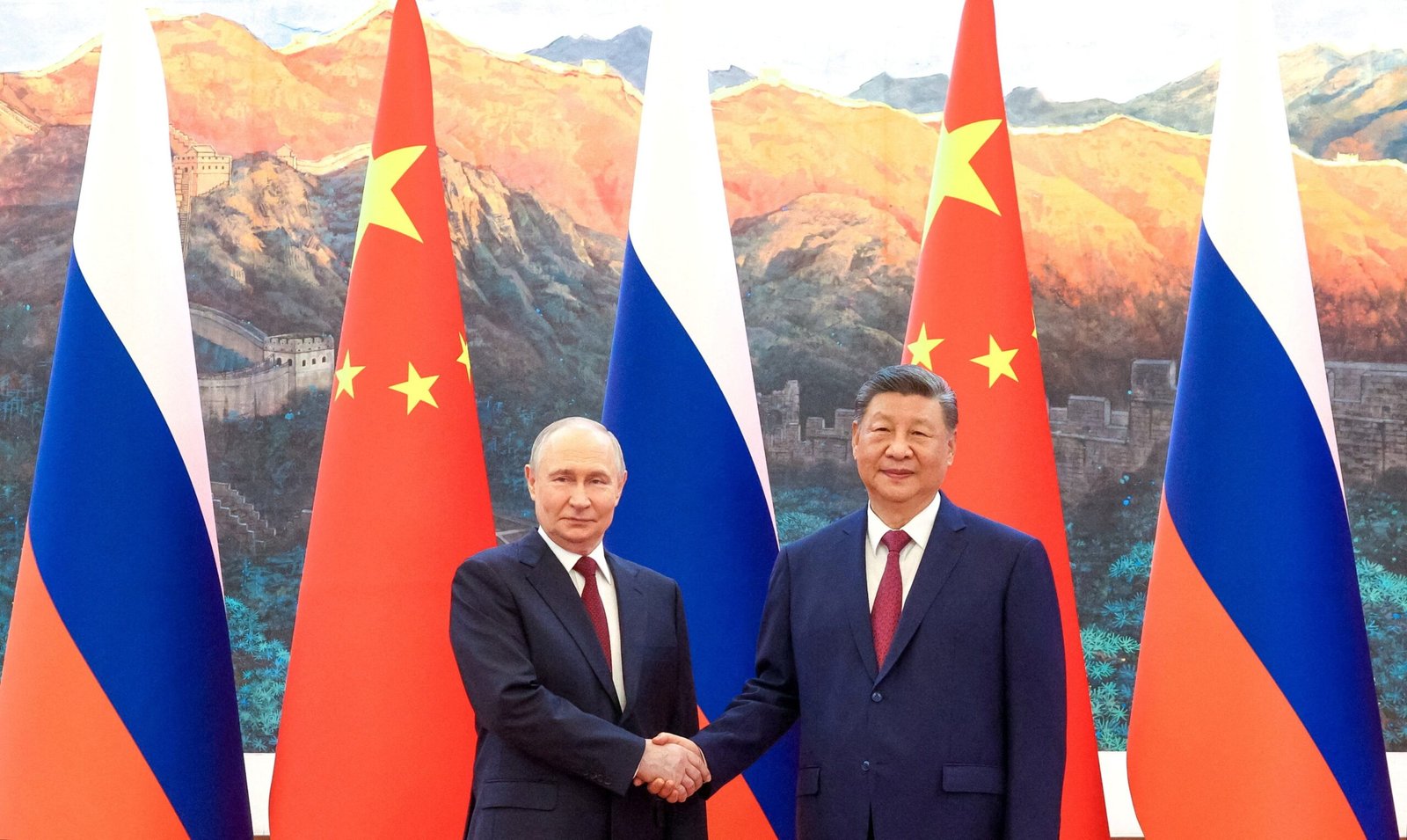 Putin e Xi se encontram em Pequim dias após visita de Trump à China