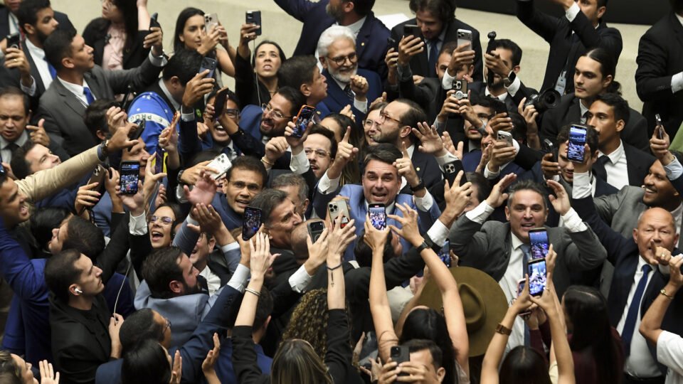 Como as recentes vitórias no Congresso fortalecem a direita para as eleições?