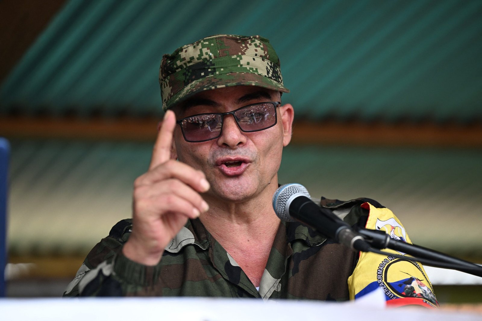 Guerrilheiro apontado como ‘sucessor de Escobar’ anuncia trégua por eleições presidenciais na Colômbia