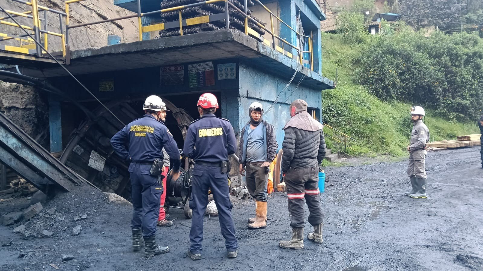Explosão mata 9 pessoas em mina de carvão na Colômbia